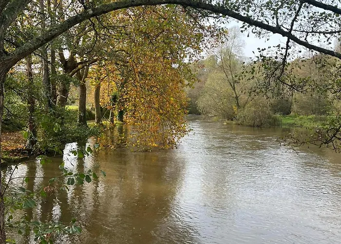 Familial Au Bord De L'orne, Au Pied Du Chateau De Mesnil-glaise Vakantiehuis La Courbe